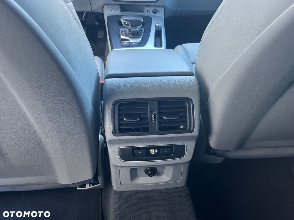 Audi Q5 35 TDI S tronic design - 36