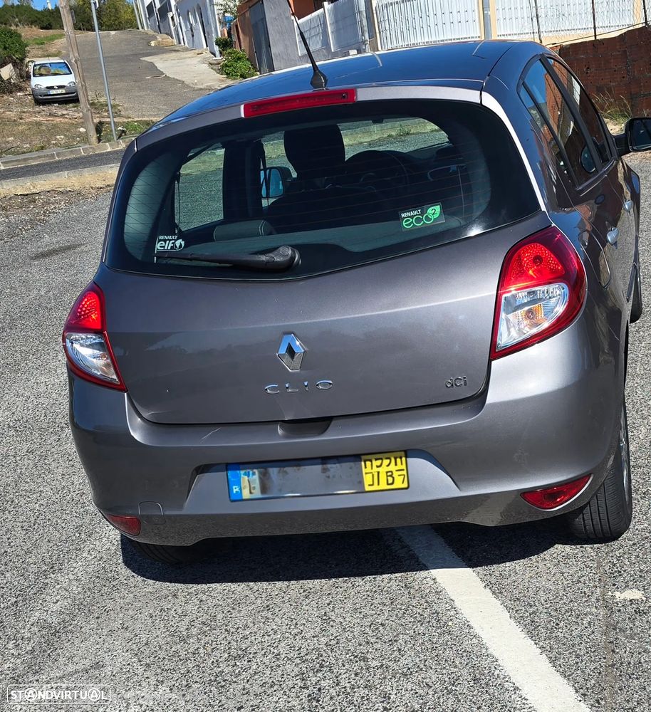 Renault Clio 1.5 dCi Dynamique S — photo 3