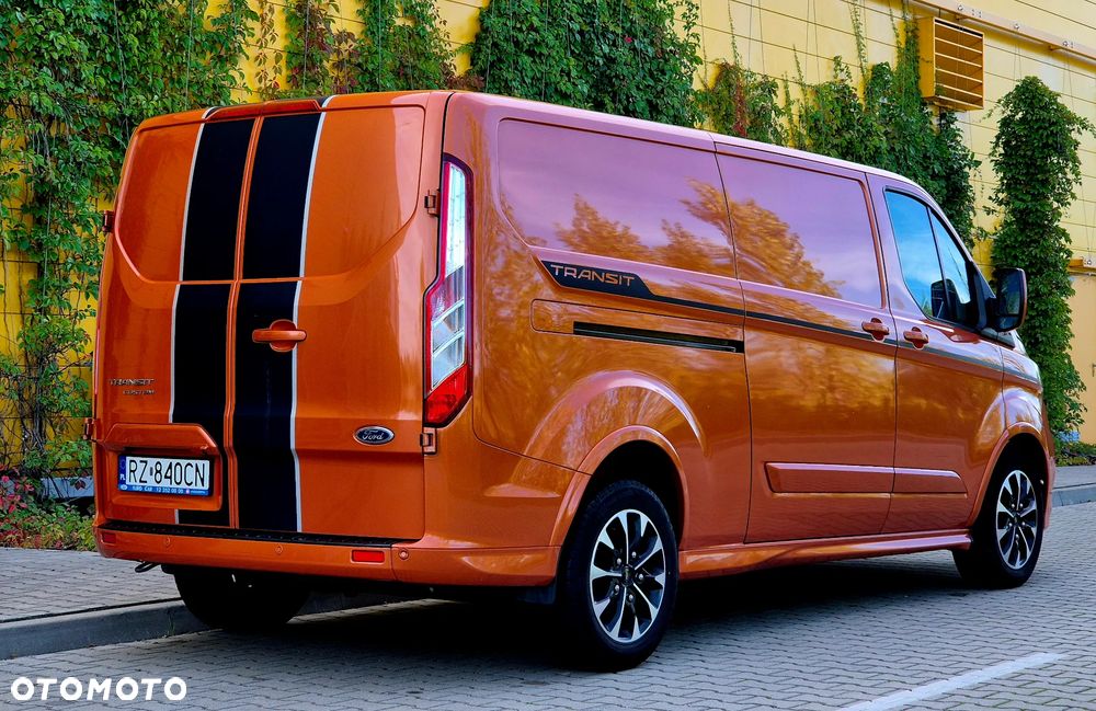 Ford Custom - 6