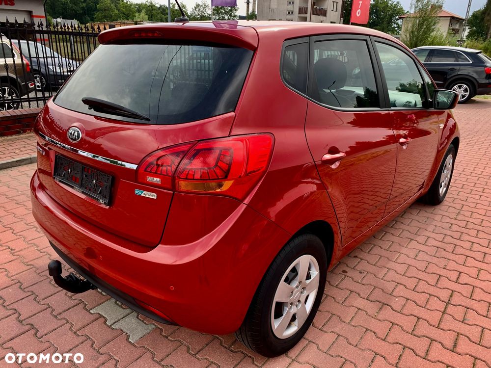 Kia Venga 1.4 CVVT UEFA EURO 2016 - 13