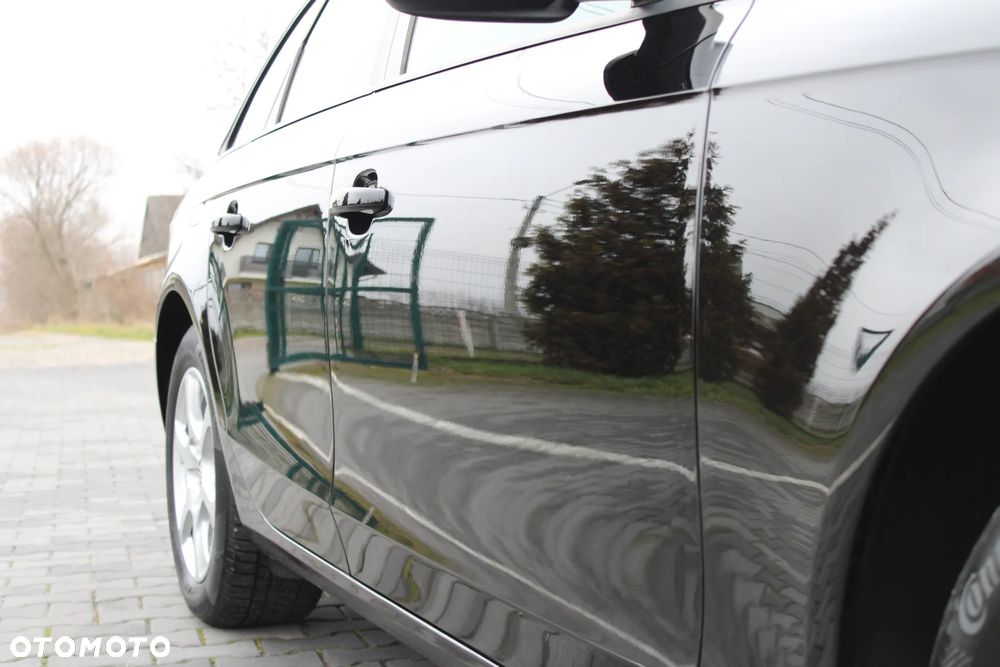 Audi A4 Avant 2.0 TFSI Attraction - 14