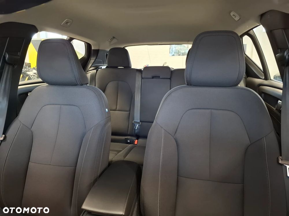 Volvo XC 40 T3 - 10