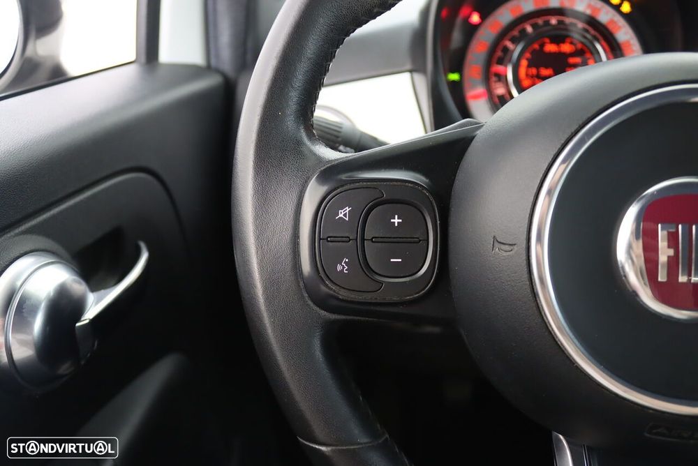 Fiat 500C 1.0 Hybrid Connect - 11