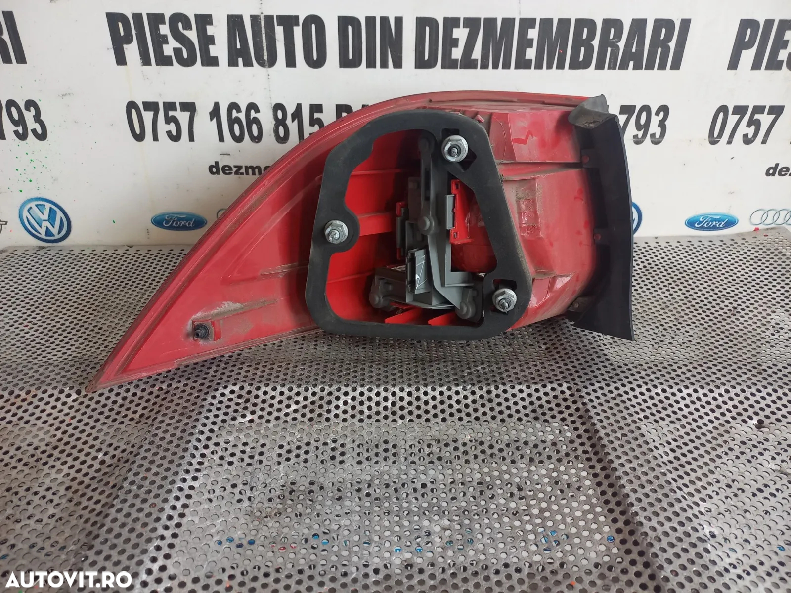 Lampa Stop Tripla Stanga Vw Golf 5/6 Combi Break Variant - 7