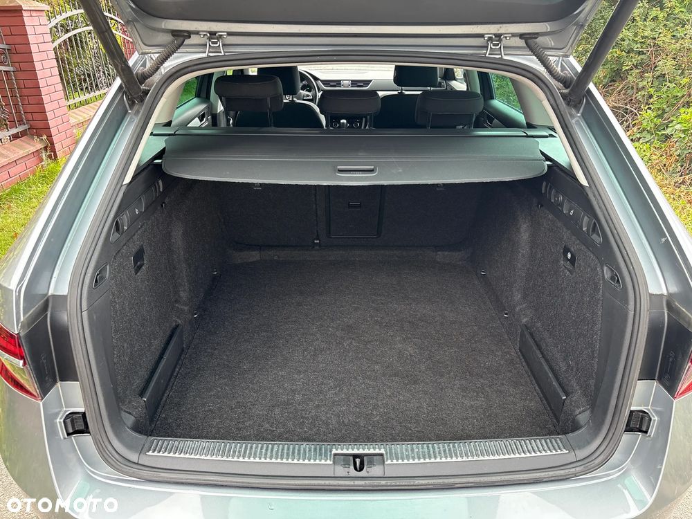 Skoda Superb 2.0 TDI SCR Ambition DSG - 22