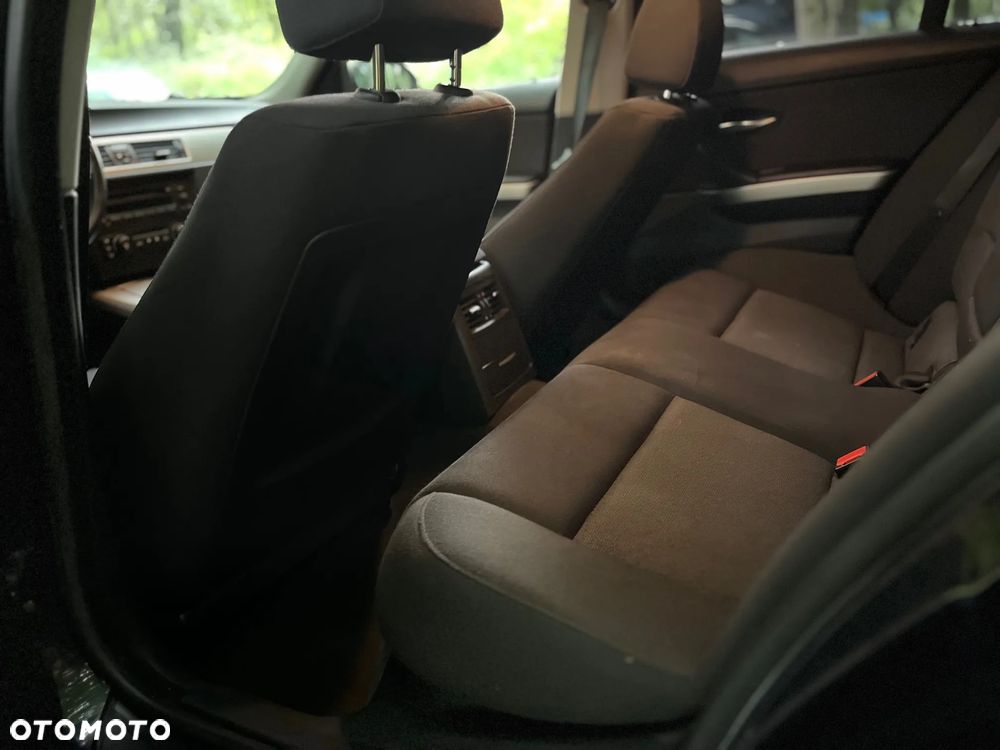 BMW Seria 3 320i - 10