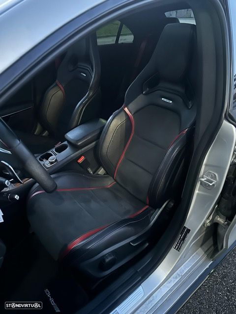 Mercedes-Benz CLA 45 AMG 4Matic Speedshift DCT 7G Night Edition - 33