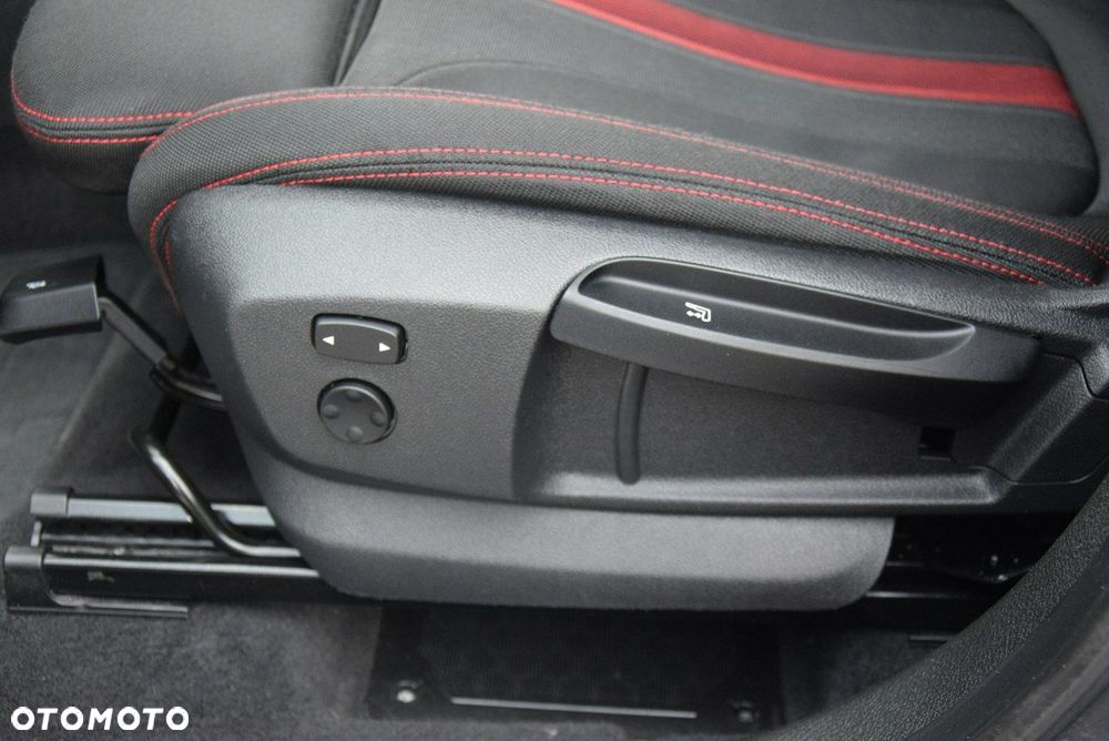 BMW Seria 2 218d GT Sport Line - 24