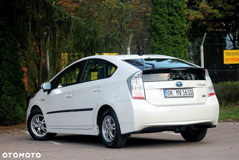 Toyota Prius Plug-in 1.8 HSD Premium - 10