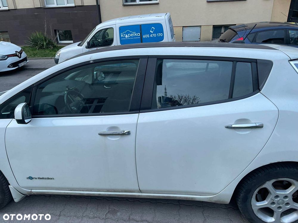 Nissan Leaf - 14