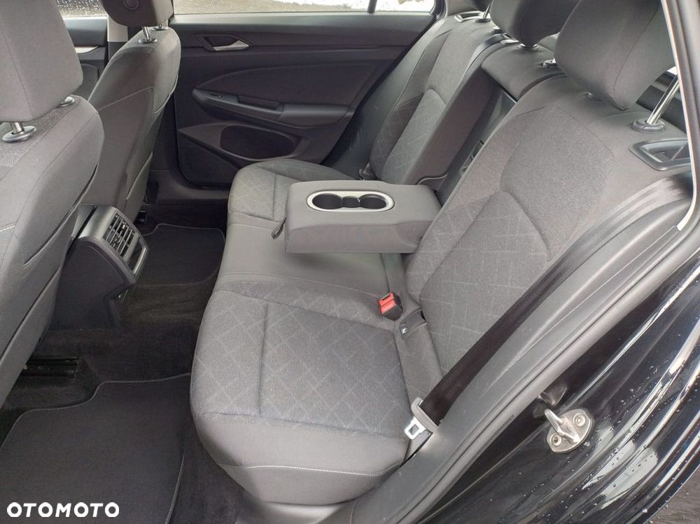 Volkswagen Golf - 11