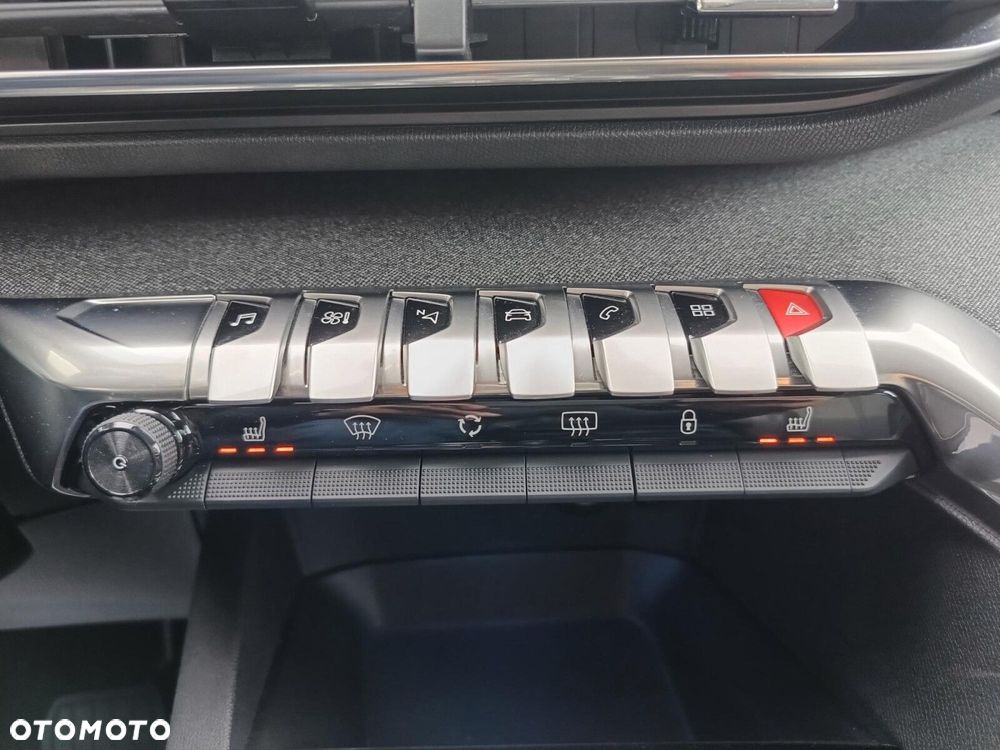 Peugeot 3008 1.5 BlueHDi Allure S&S EAT8 - 27