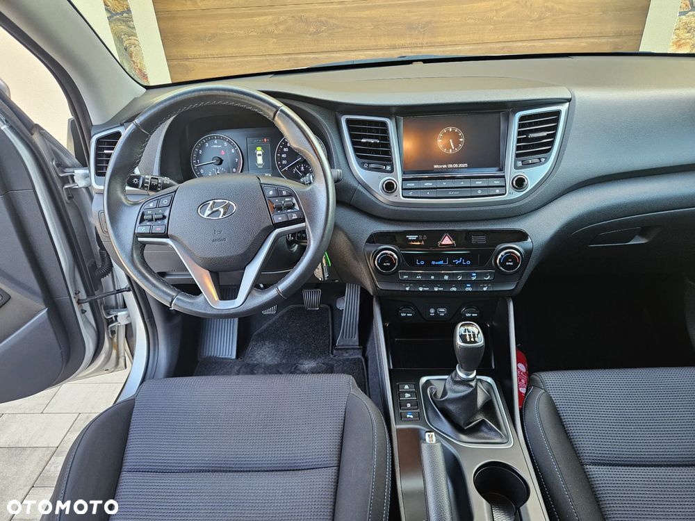 Hyundai Tucson 1.6 GDI BlueDrive Comfort 2WD - 21