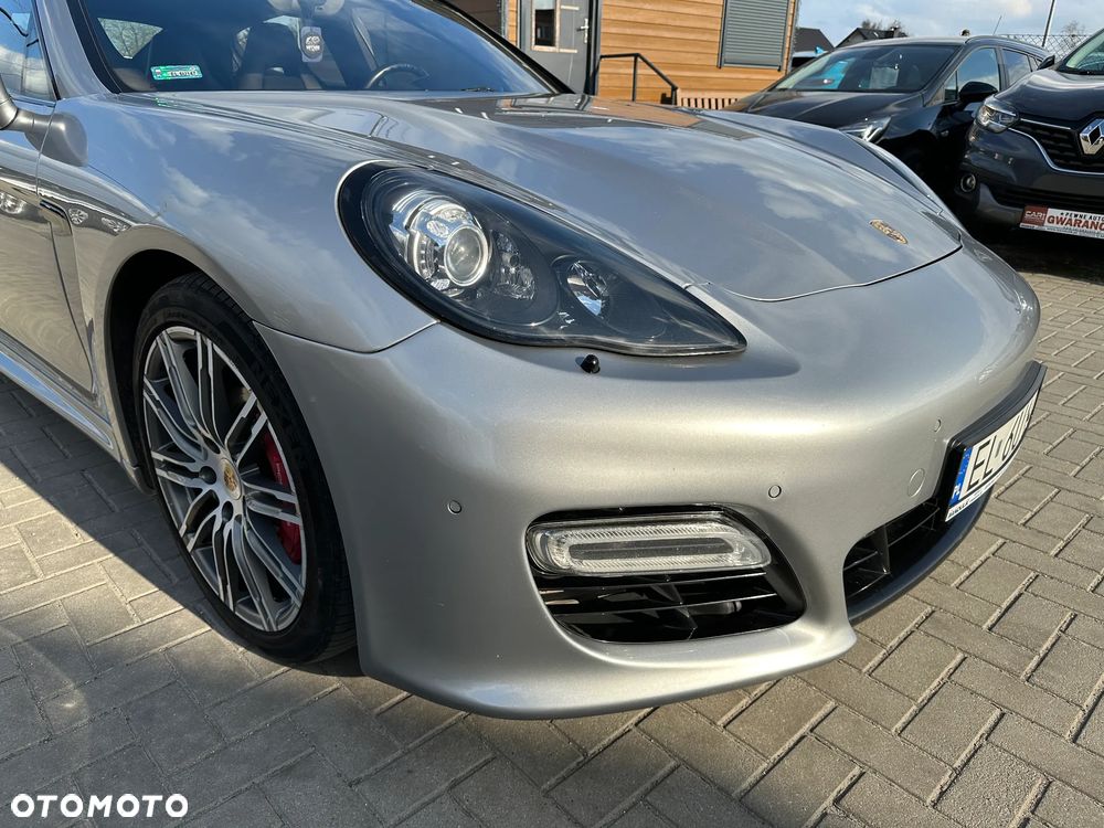 Porsche Panamera GTS - 37