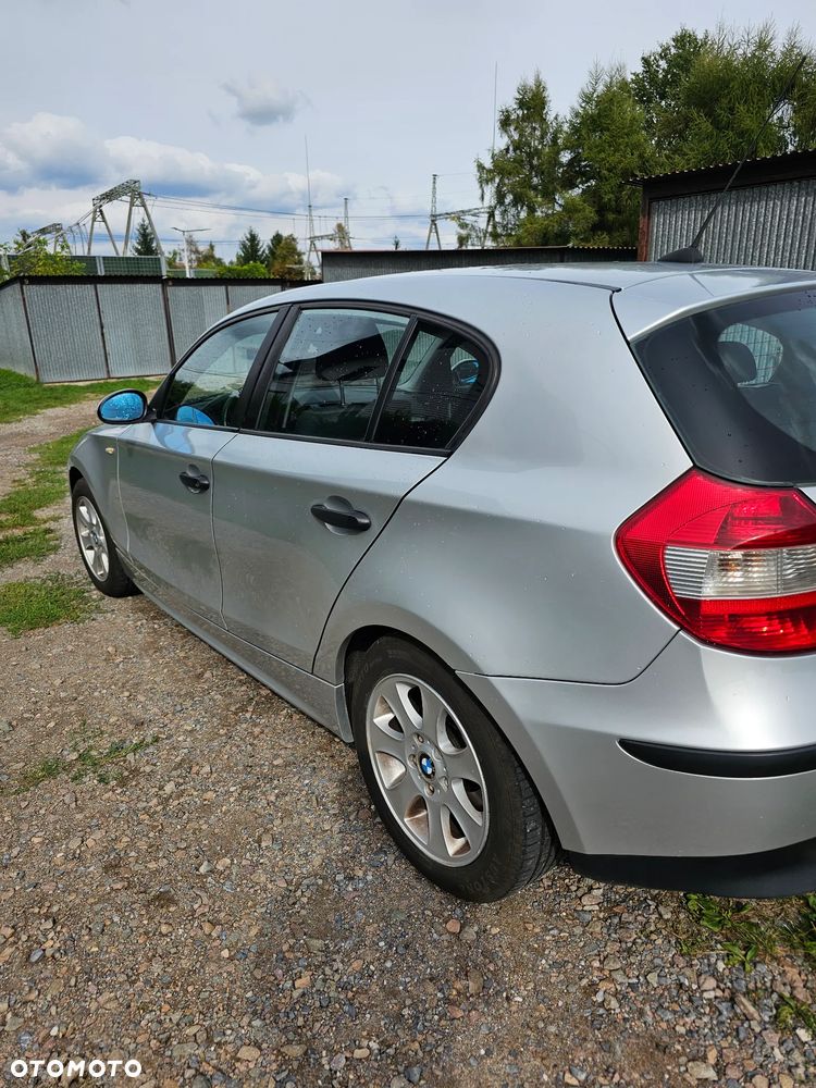 BMW Seria 1 116i - 6