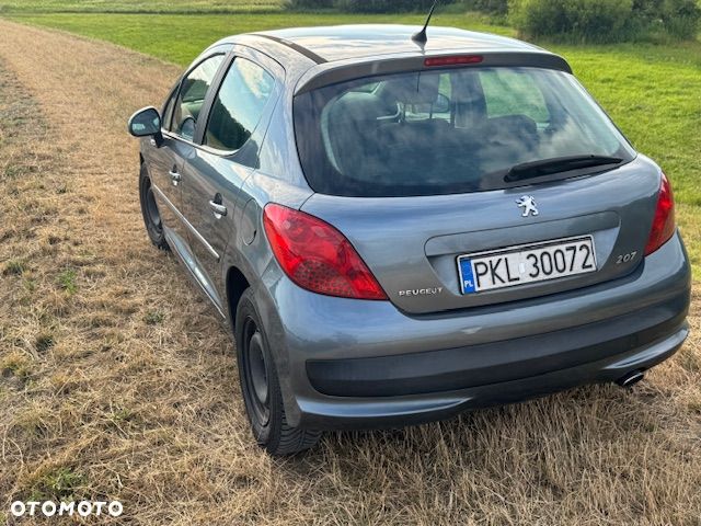 Peugeot 207 - 11