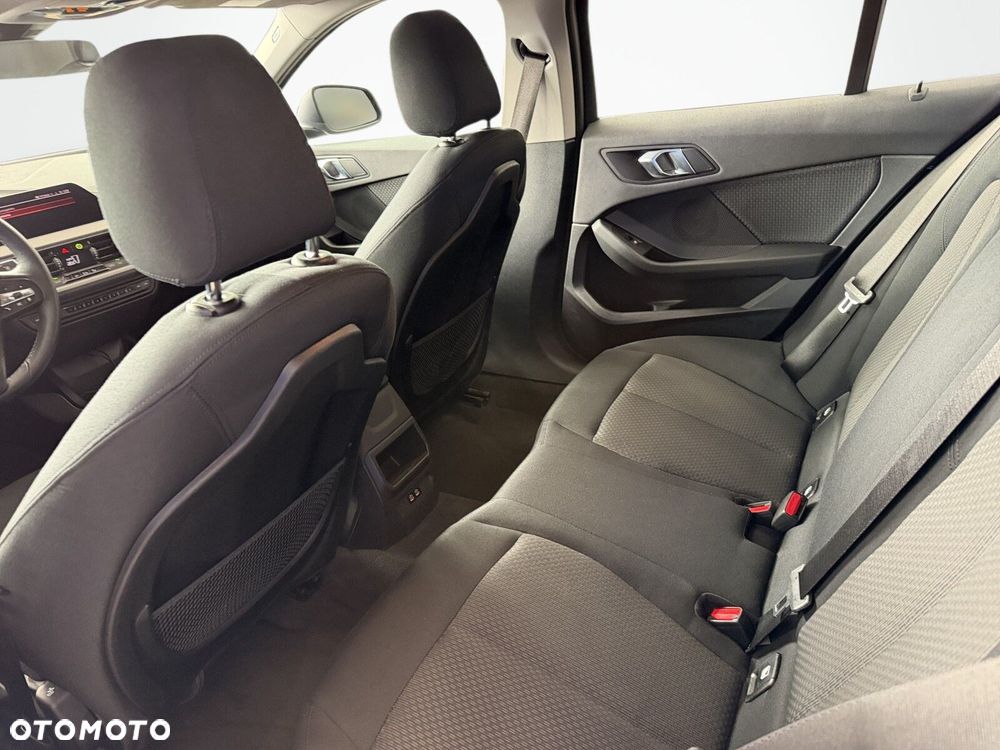 BMW Seria 1 - 13