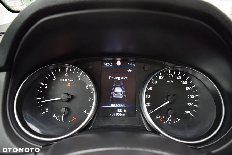 Nissan Qashqai 1.3 DIG-T TEKNA - 24