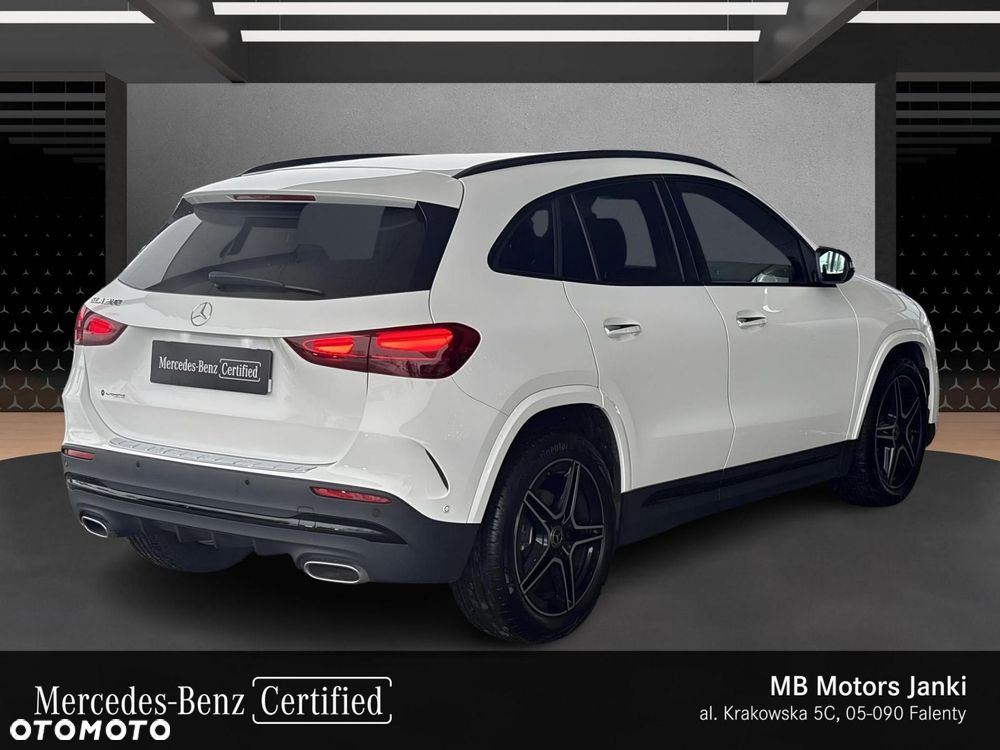 Mercedes-Benz GLA - 6