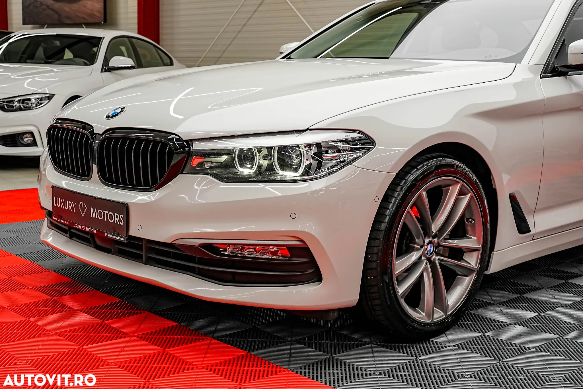 BMW Seria 5 520d Efficient Dynamics Edition Aut. - 17