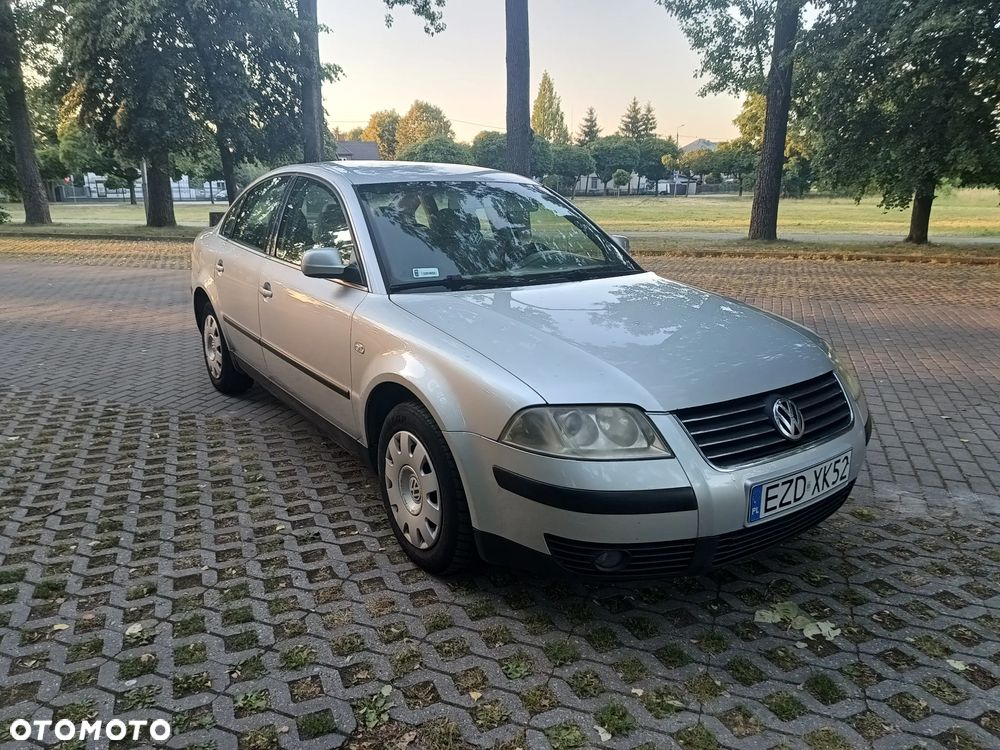 Volkswagen Passat 1.9 TDI Comfortline - 4