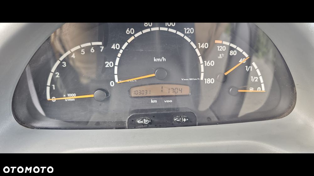 Mercedes-Benz SPRINTER - 2
