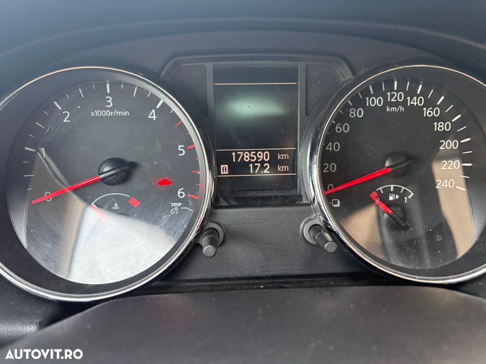 Nissan Qashqai 2.0 DCI 4 x 4 DPF Aut tekna - 13