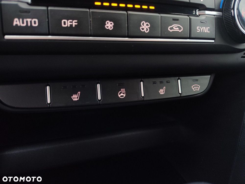 Kia Ceed - 23
