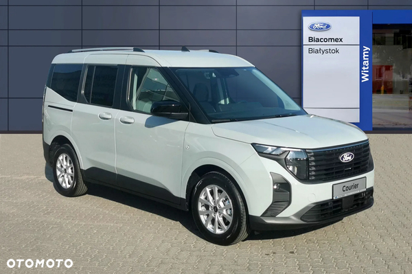Ford Tourneo Courier 1.0 EcoBoost Titanium