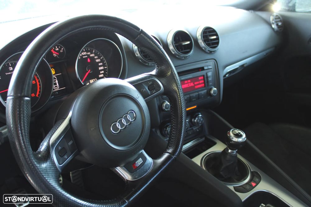 Audi TT Coupé 2.0 TDI quattro S-line - 33