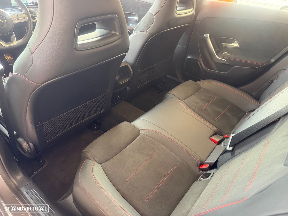 Mercedes-Benz A 250 e AMG Line - 31