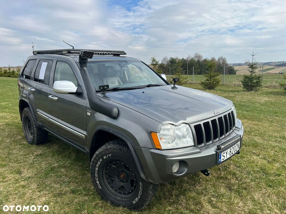 Jeep Grand Cherokee - 14
