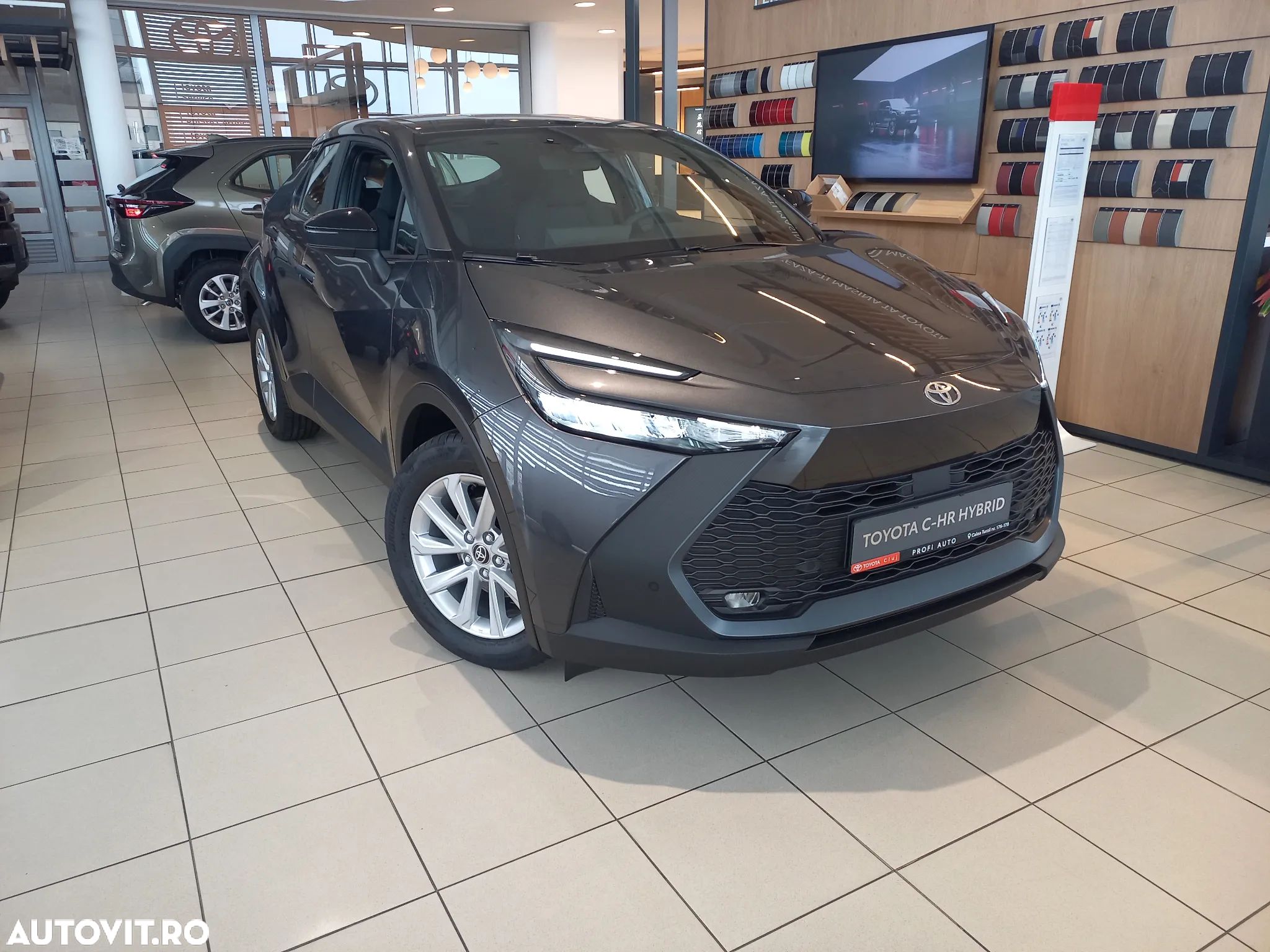 Toyota C-HR 1.8 HEV 140 CP 4x2 CVT Active - 1