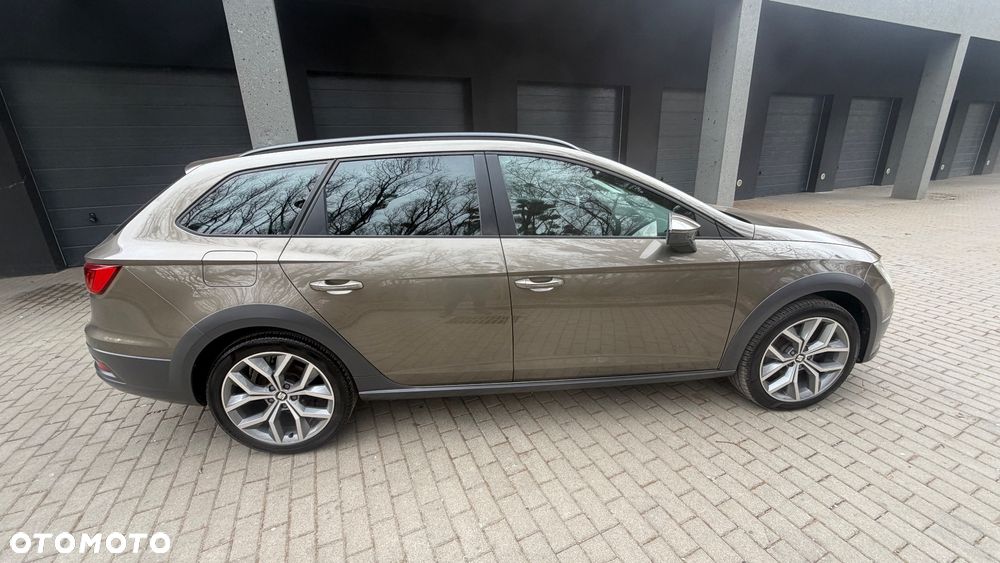 Seat Leon 2.0 TDI DPF Start&Stop DSG XCELLENCE - 14