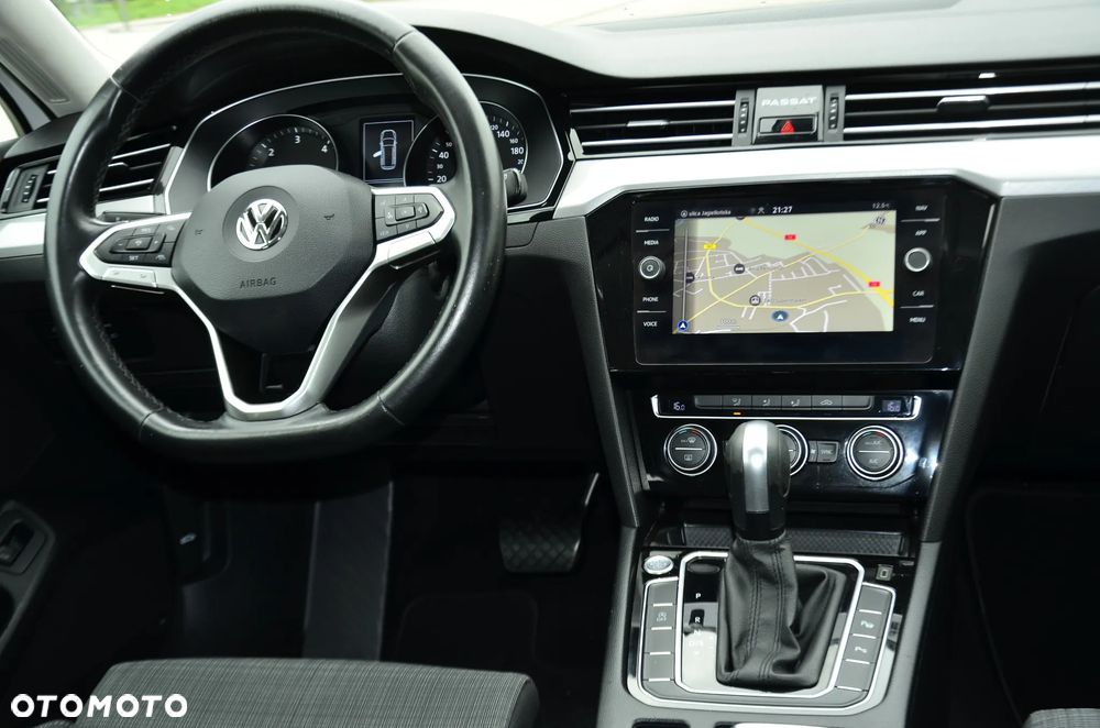 Volkswagen Passat - 20