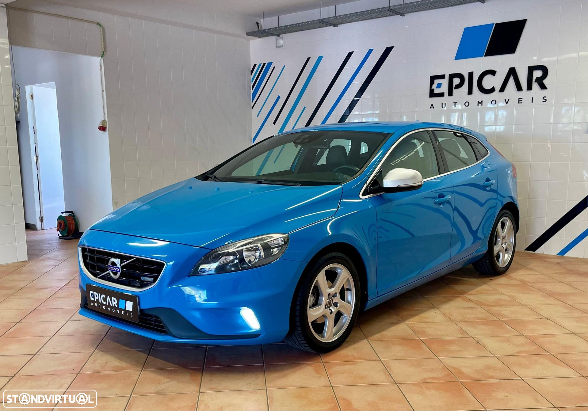 Volvo V40 1.6 D2 R-Design - 2
