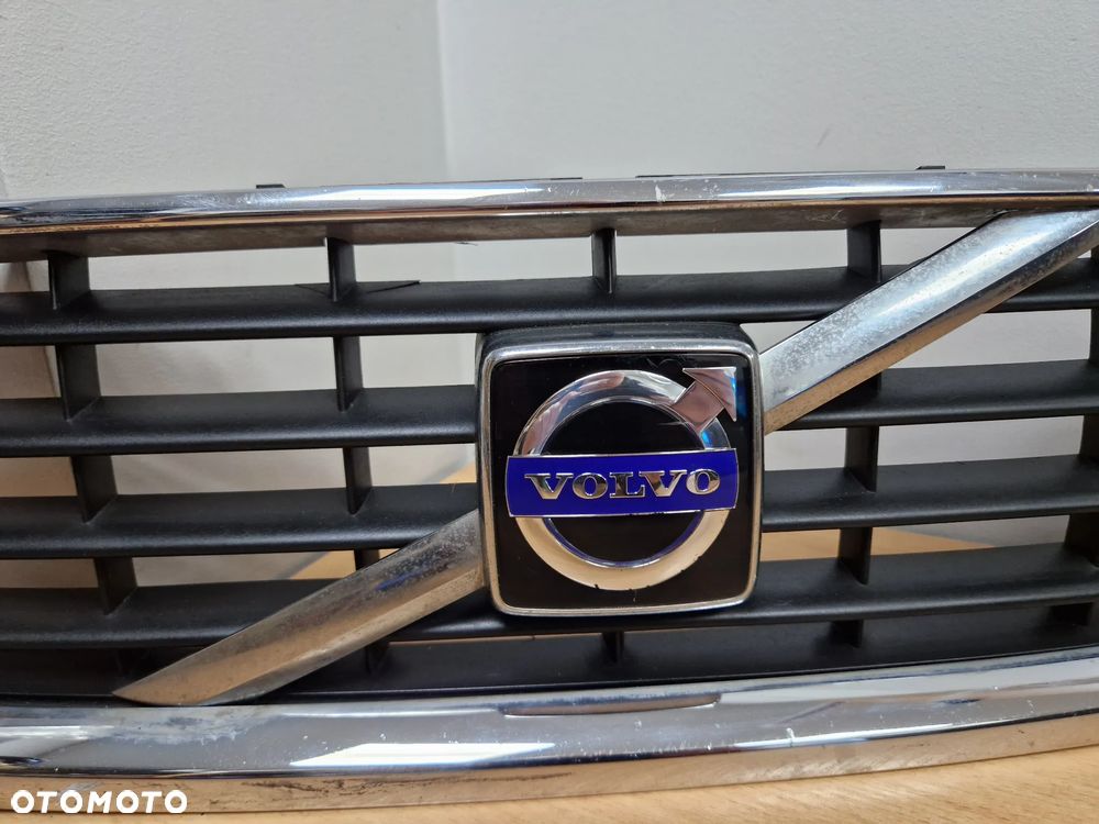 VOLVO V50 LIFT ATRAPA GRILL 07-12 30744916 - 3