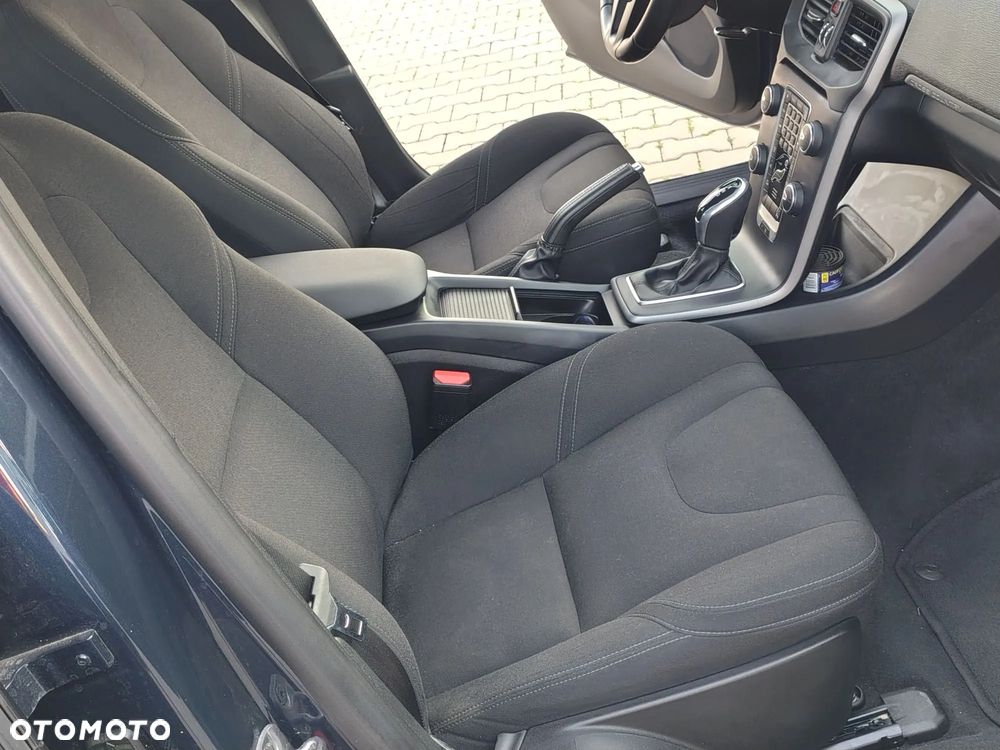 Volvo V40 Cross Country - 34