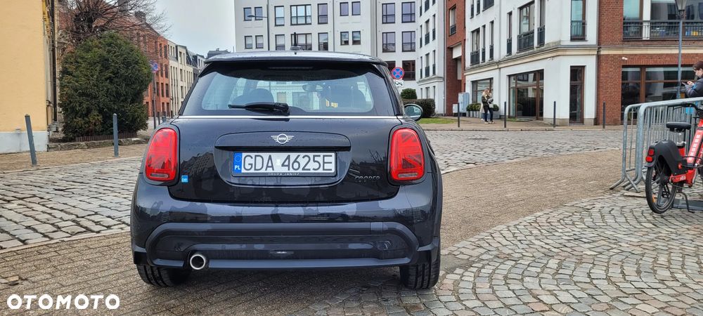 MINI Cooper Essential Trim - 5