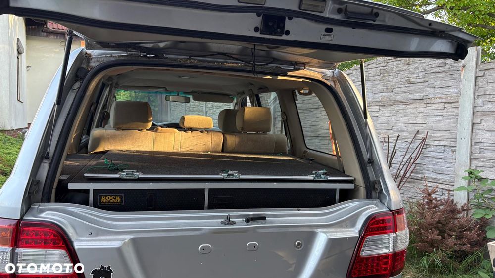 Toyota Land Cruiser - 15