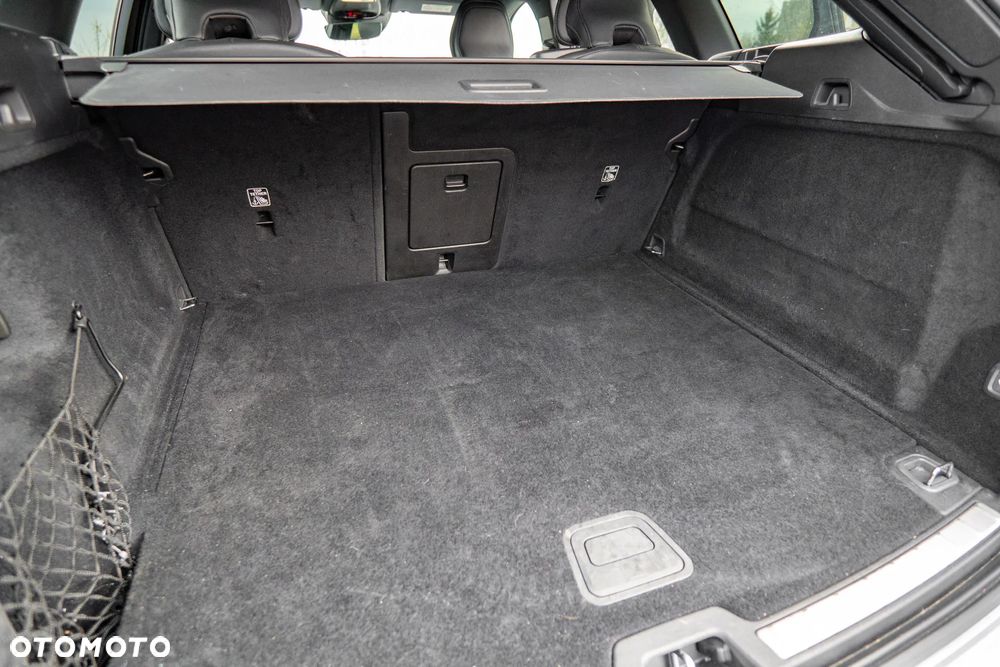 Volvo XC 60 D4 AWD R-Design - 30