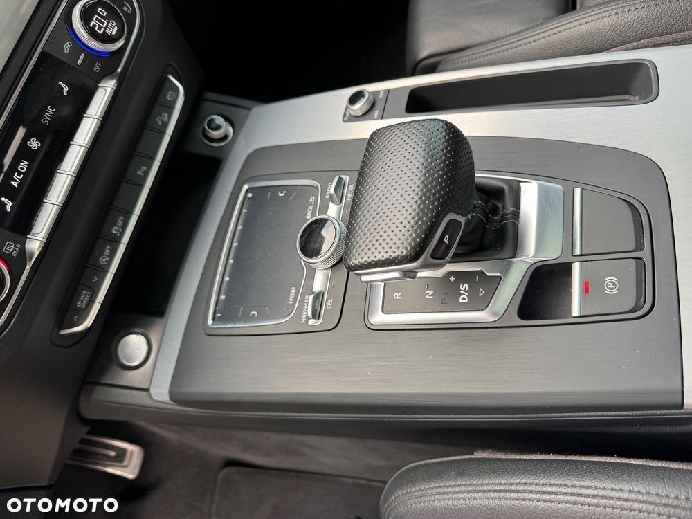 Audi Q5 2.0 TFSI Quattro Design S tronic - 27