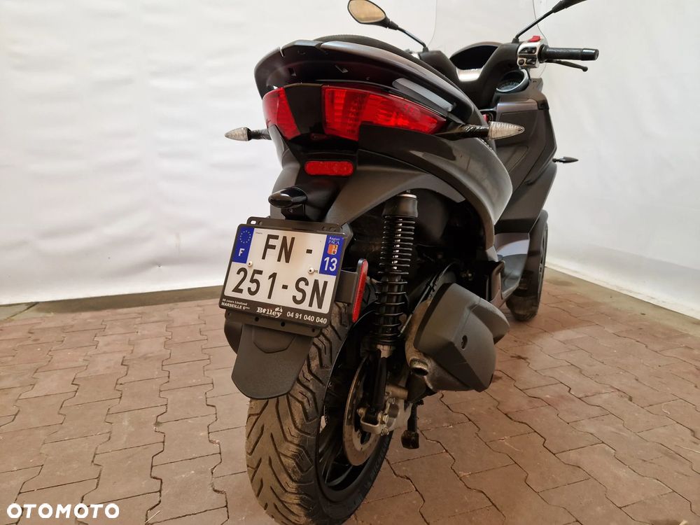 Piaggio MP-3 - 26