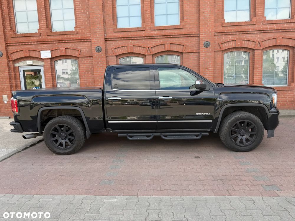 GMC Sierra - 8