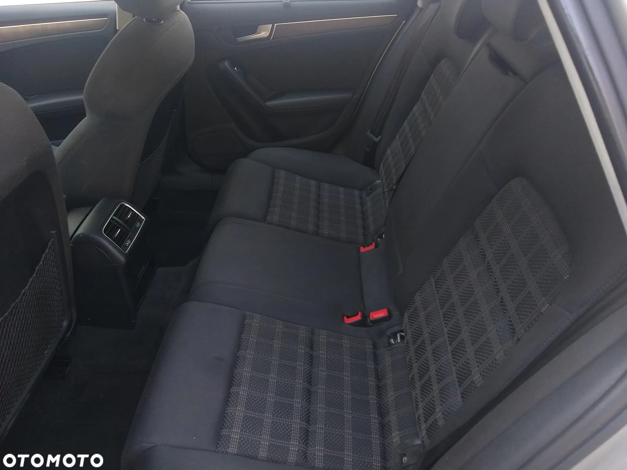 Audi A4 2.0 TDI - 10
