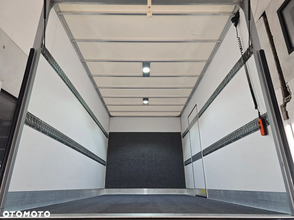 Mercedes-Benz SPRINTER 319 3.0 CDI KONTENER 4,28cmDługi 2,29cmSzero 2,24cmWysok + WINDA 750Kg 42Tyś km SERWIS DO OSTATNIEGO Km ASO MERCEDES-BENZ SALON PL STAN NOWY NOWY NOWY FABRYCZNA GWARANCJA - 14