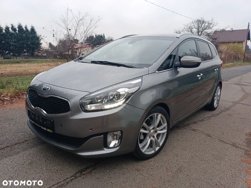 Kia Carens - 3