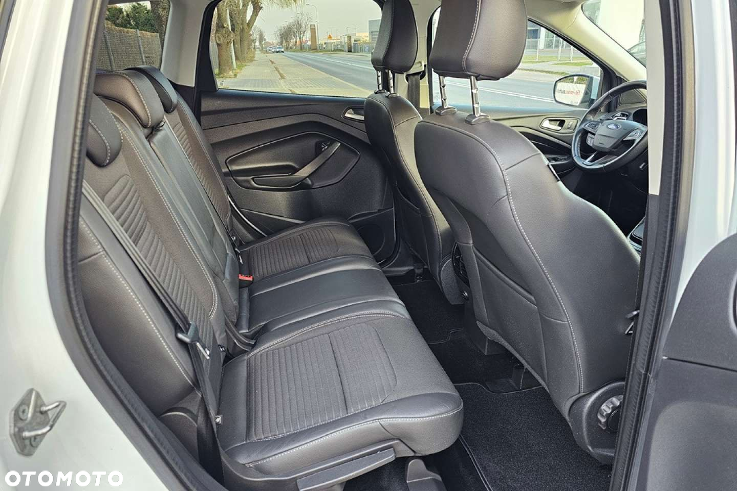 Ford Kuga - 18