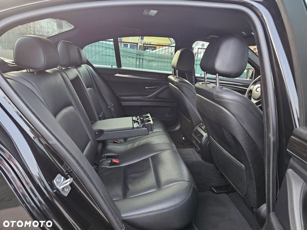 BMW Seria 5 520d xDrive Luxury Line - 29