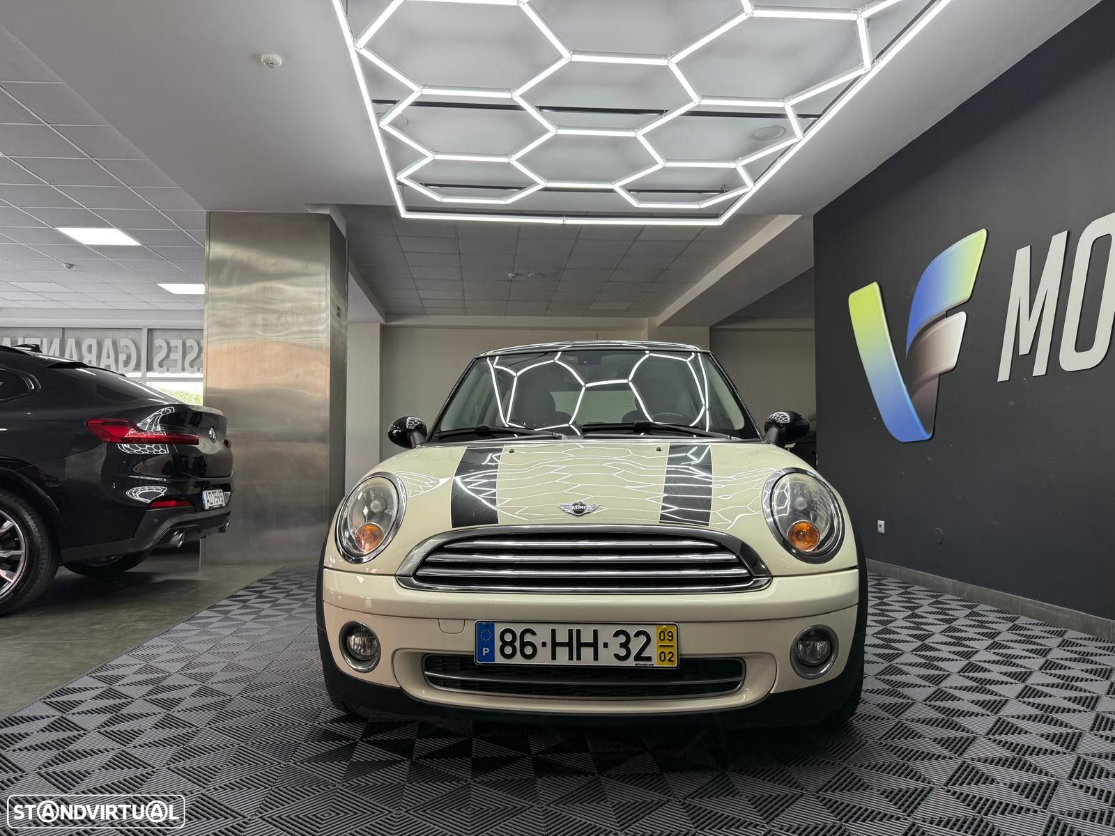 MINI 3 Portas Cooper Auto - 4